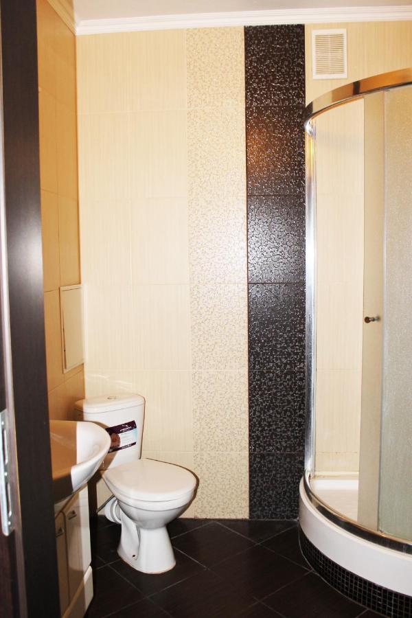 Ferienwohnung Центр Міста Однокімнатна Новобудова Lutsʼk Exterior foto