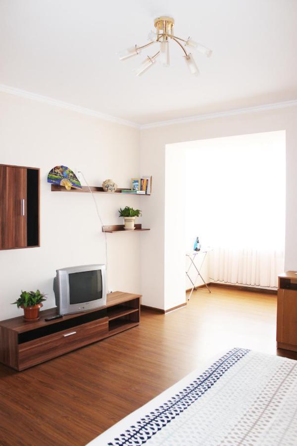 Ferienwohnung Центр Міста Однокімнатна Новобудова Lutsʼk Exterior foto